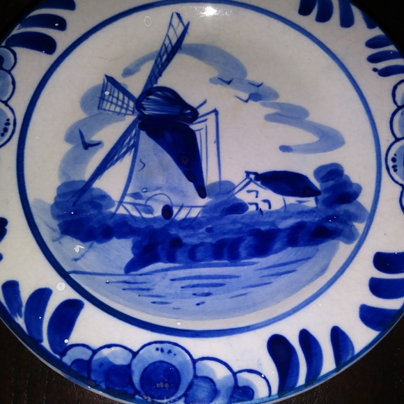 Hand painted little plate-Holland - Picture 3 of 4
